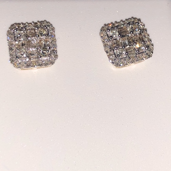 mindsight gems Other - 10k Real Gold Real Diamond earrings WOW! MUST HAVE